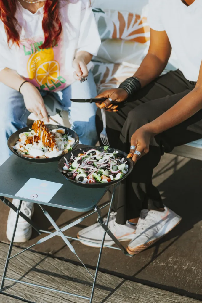 Nos salades : Caesar Chicken, Salade Greque