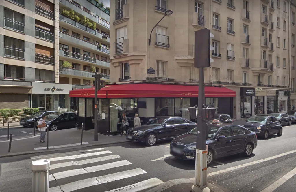 Location - Boutique 245 m², Trocadéro, Passy, Avenue Paul Doumer 75116 PARIS