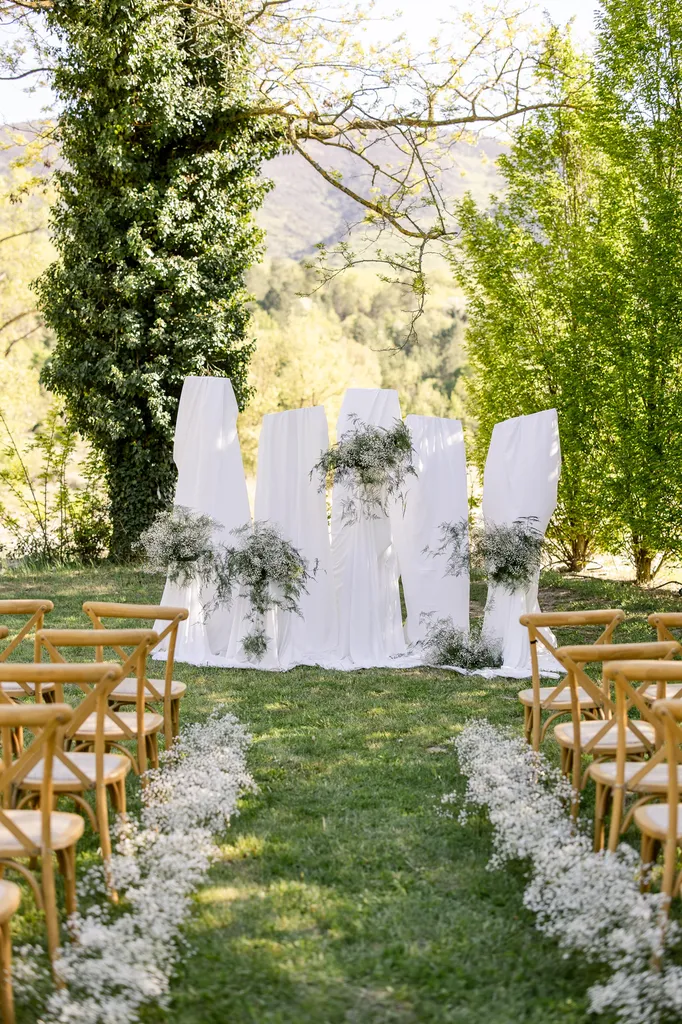 Privatiser un domaine pour un mariage chic en Provence vers Gordes proche L'isle sur la Sorgue :  avec hébergement, piscine xxl et prestation DJ mariage