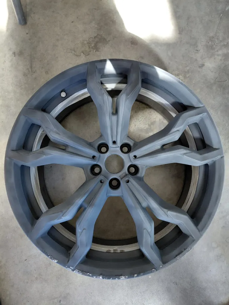 Rénovation jantes UNI 
BMW X3 M Compétition 
Isère 