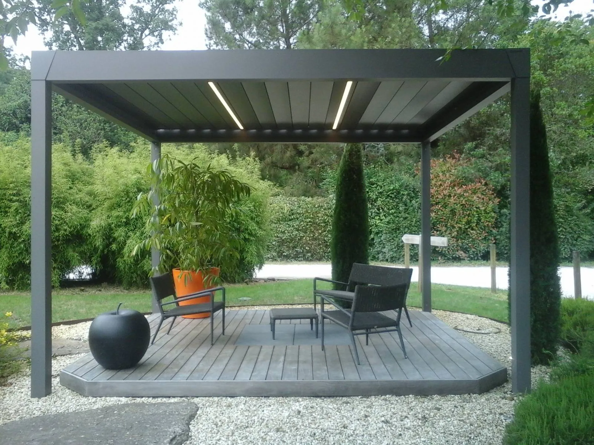 Devis pour la pose d’une pergola bioclimatique sur mesure Aix-en-Provence