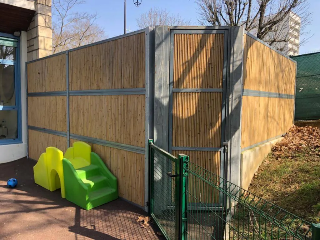 Réalisation d'un écran anti bruit à proximité d'une crèche en région Havraise 76e 