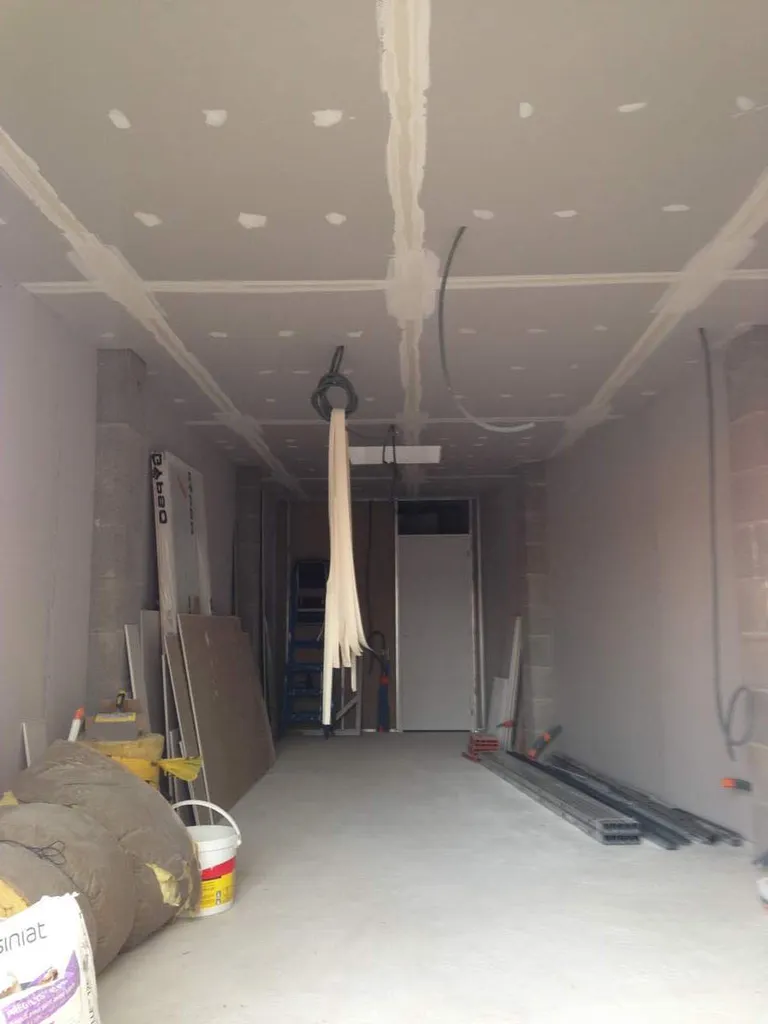 Rénovation d'un local commercial Salon de Pce - doublage placo