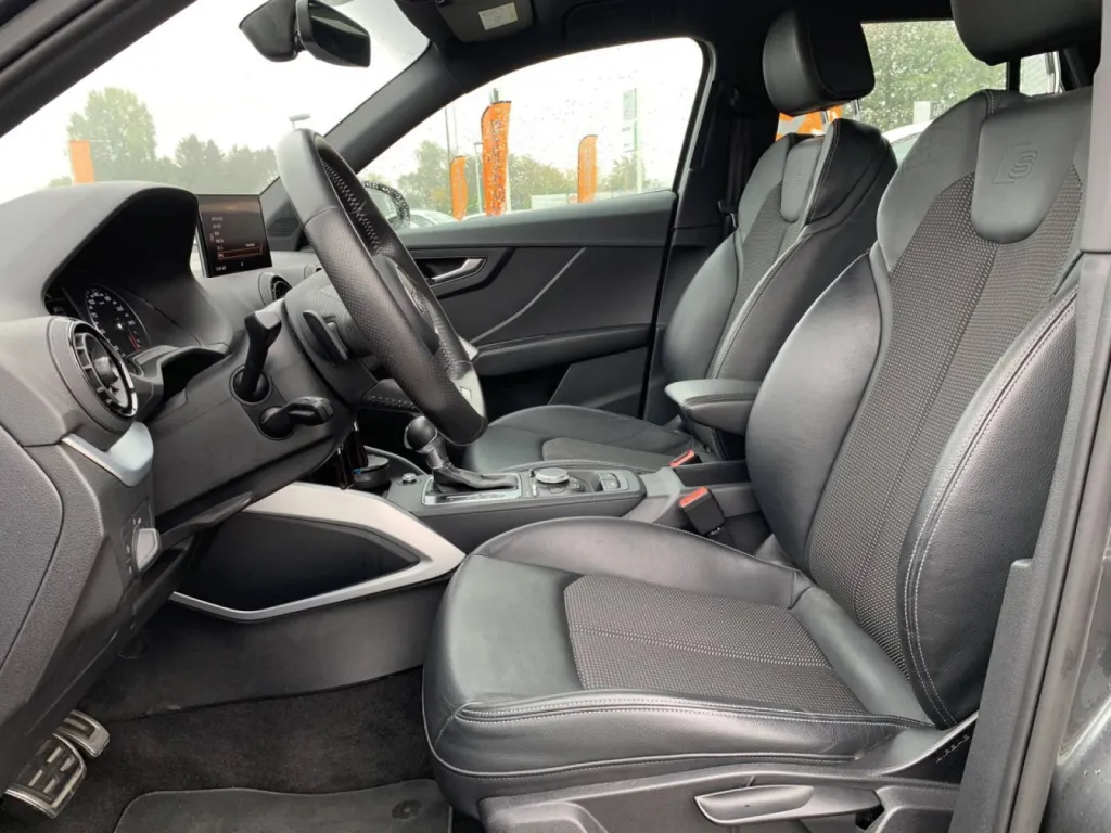 Audi Q2 essence boite automatique proche de Barentin