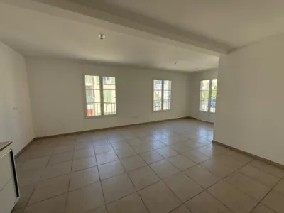 Appartement 3 pièce(s) 2 chambre(s) 71.46 m² Taradeau (83460)