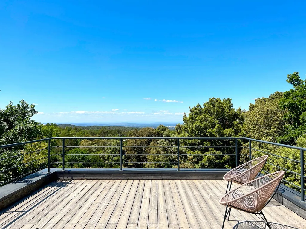 VENASQUE : Maison d'architecte avec vue panoramique   