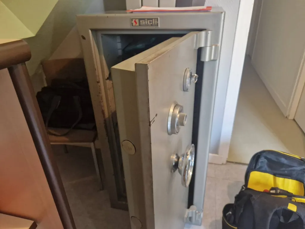 serrure d'un coffre-fort en panne sur Etaples