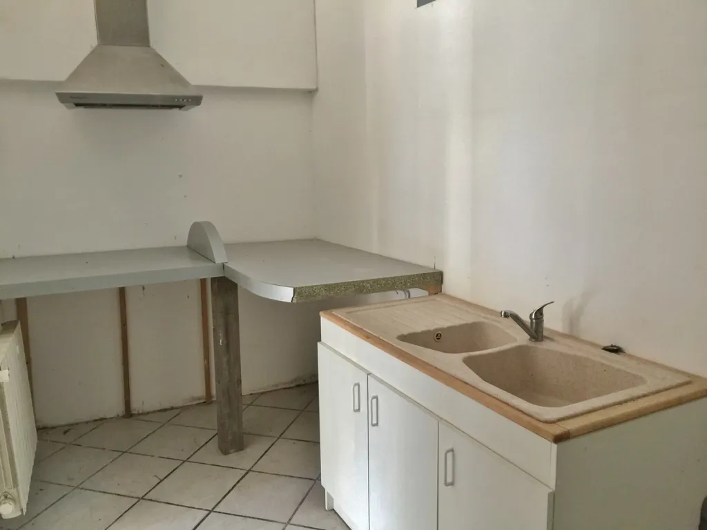 Vends maison avec 2 chambres et un studio proche de caudebec les elbeuf 76