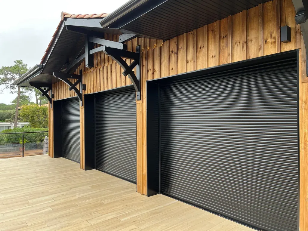 Pose bardage en pin avec couvre-joint sur mesure à Pyla-sur-Mer, La Teste-de-Buch