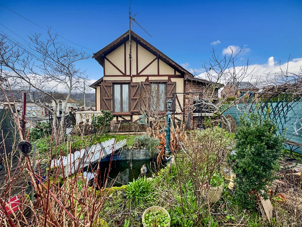 A vendre maison ancienne à rénover 78 m² sur un terrain de 472 m² sur la commune de Saint-Aubin-les-Elbeuf 76410