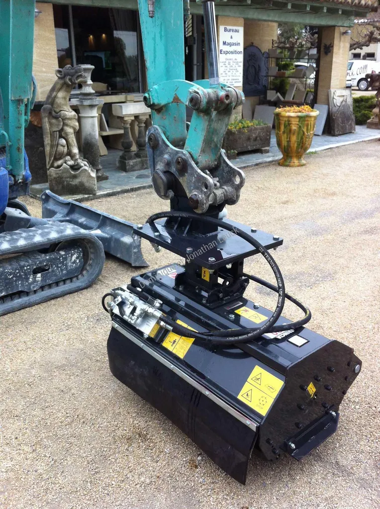 Acquisition d'une mini pelle