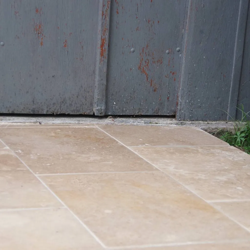 Où trouver du travertin mix premium à Ambarès et Lagrave près de Bordeaux