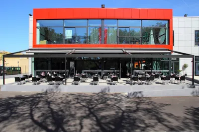 Installation d'un vélum pour professionnels dans les Bouches-du-Rhones 