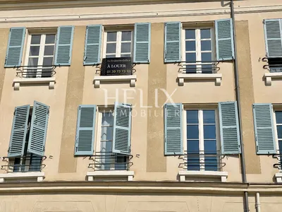 Bel appartement au coeur du centre ville de Saint Germain en Laye à deux pas du RER A.