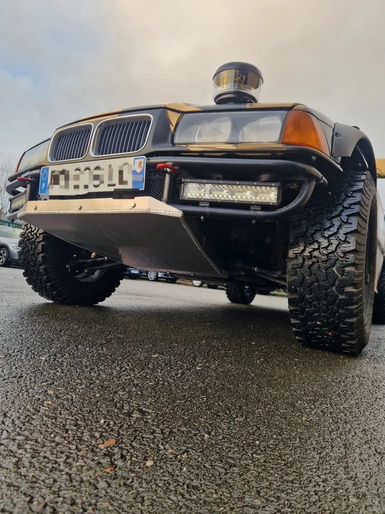Préparation d'une BMW E36 Rallye Raid Off Road