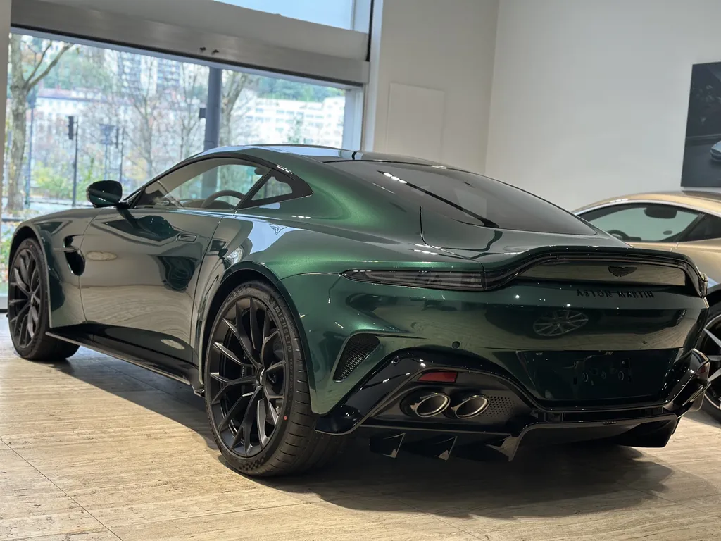 Film de protection PPF Aston Martin Vantage spécialiste de la protection carrosserie sur l’Ouest Lyonnais proche Tassin la demi lune 