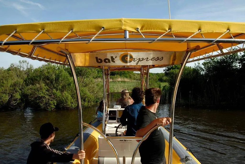 Croisière bateau pour EVJF ou EVG au départ du Cap Ferret toute l'année - Vacances de printemps et ponts de mai 2021 : Destination le bassin d'Arcachon !
