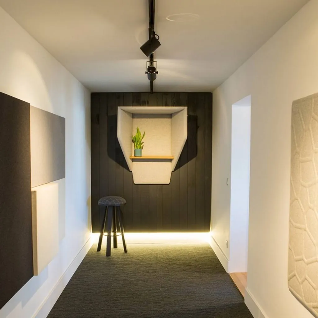Cabine acoustique de bureau BuzziHood à Marseille