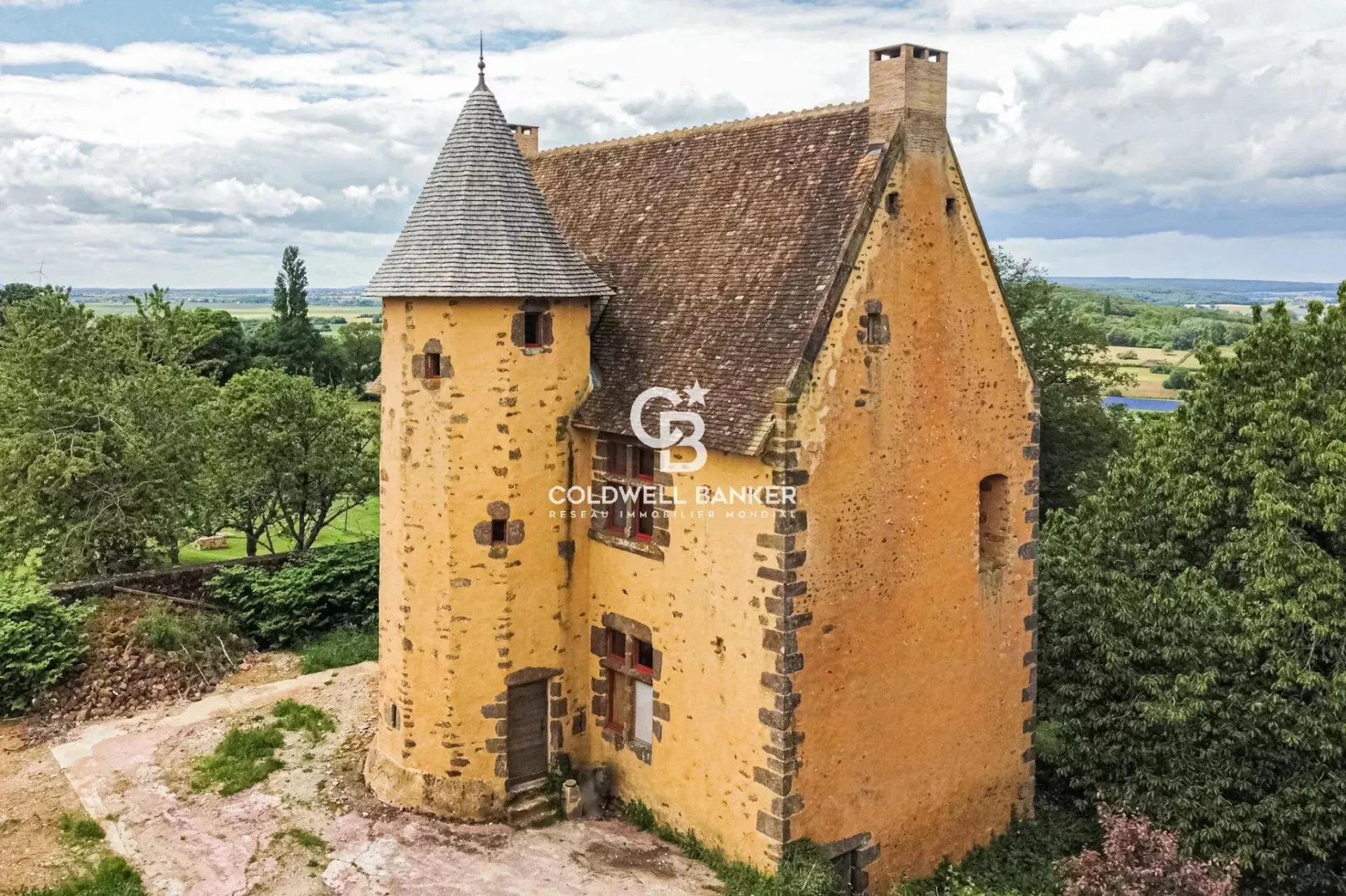 monument historique en sarthe vivre dans un chateau