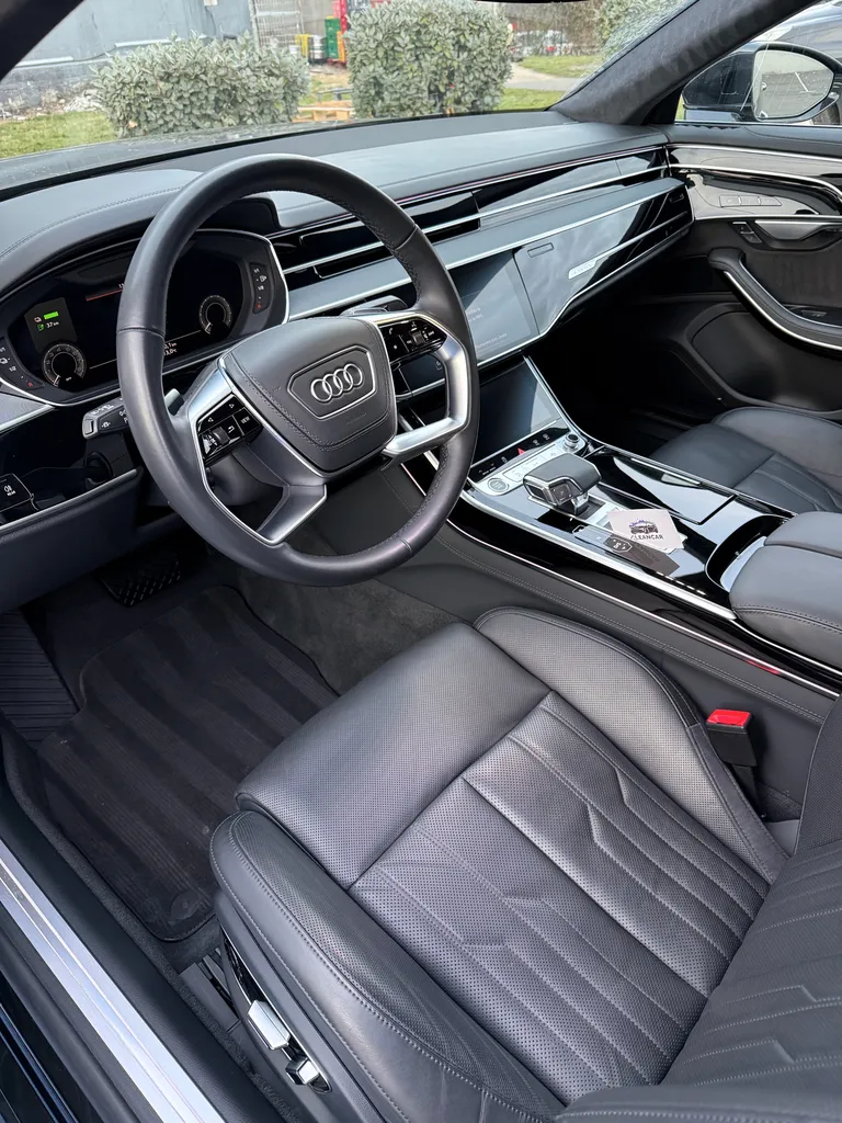 Nettoyage intérieur expert Audi A6 à Veauche avec protocole spécialisé pour entretien, hydratation et protection des cuirs automobiles sensibles