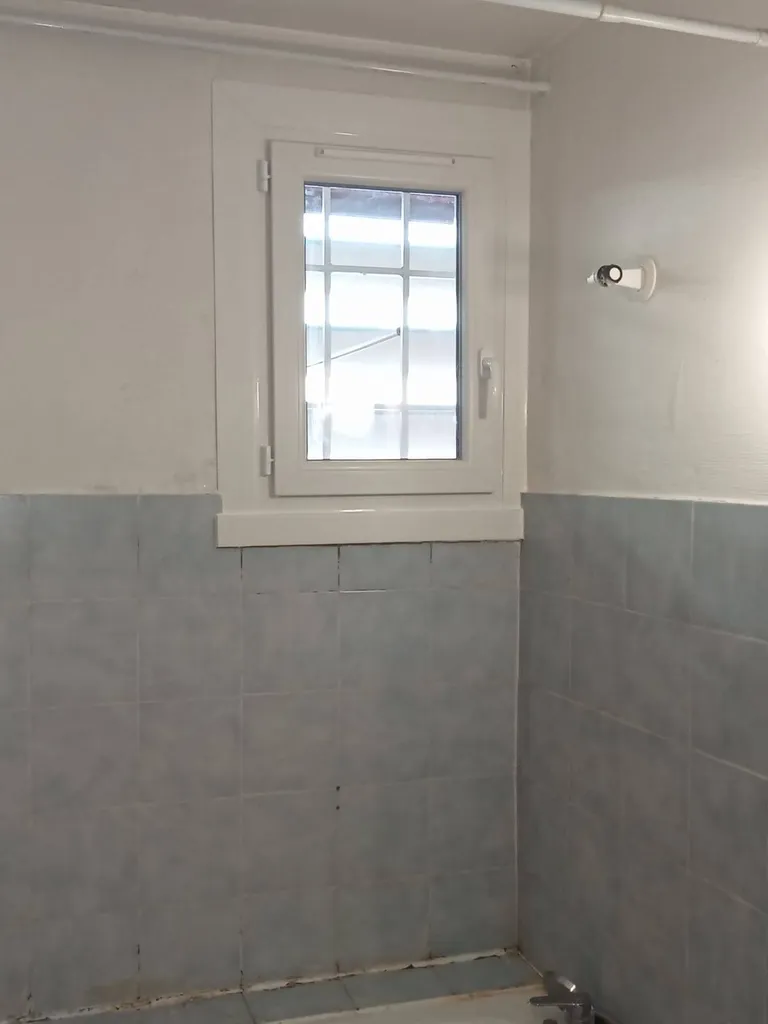 Installation de fenêtres PVC double vitrage à Lyon 6