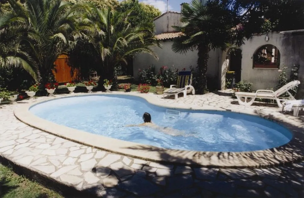 PISCINE COQUE BLUE PEARL - 7M80 X 3M20 à 3M85