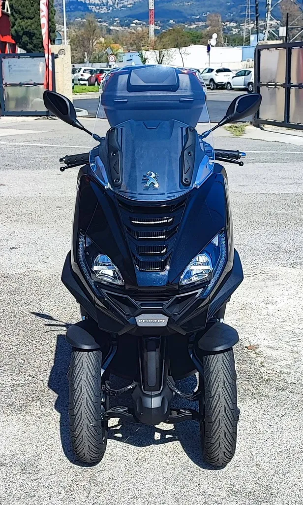 SCOOTER OCCASION PEUGEOT METROPOLIS 400 ACTIVE DU 06/2022 AVEC 95 KM.