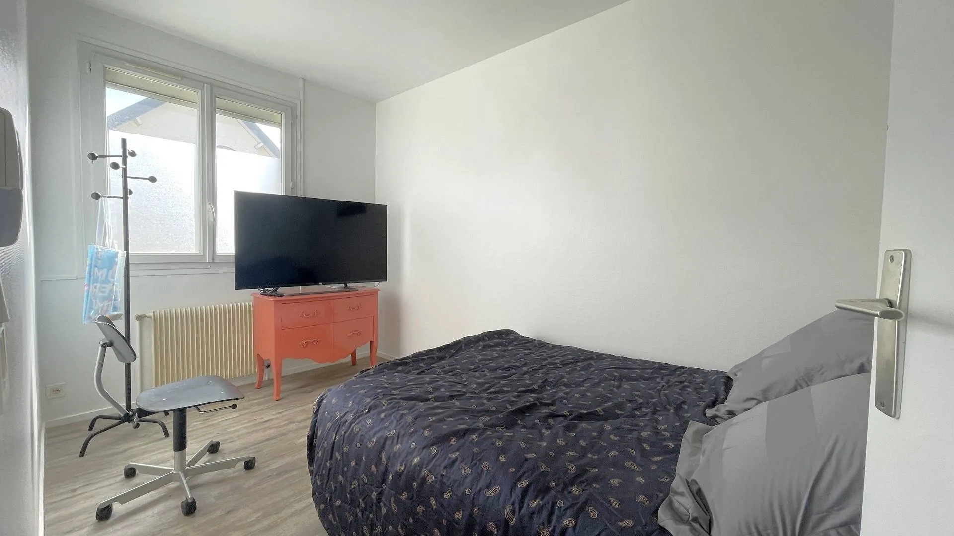 Maison à vendre avec salle d'eau moderne : Salle d'eau avec WC.