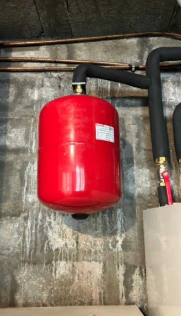 Installation de pompe à chaleur Hitachi Yutaki S Combi à Marseille 11ème