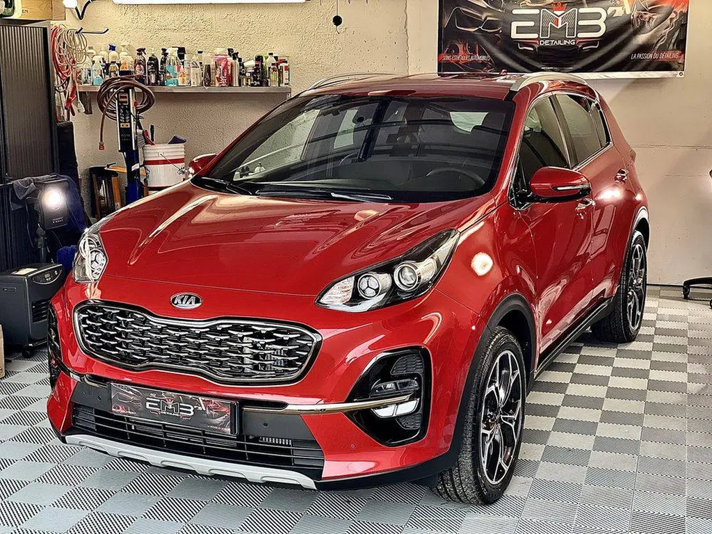 faire briller ma carrosserie rouge