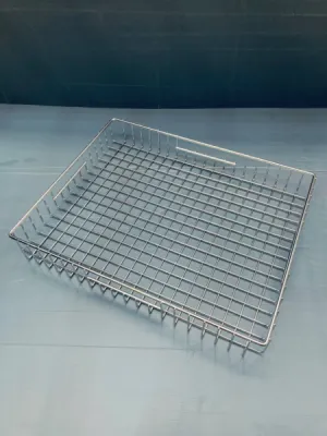 Fabrication de plateaux inox pour collectivités, implantée dans le Rhône et en France