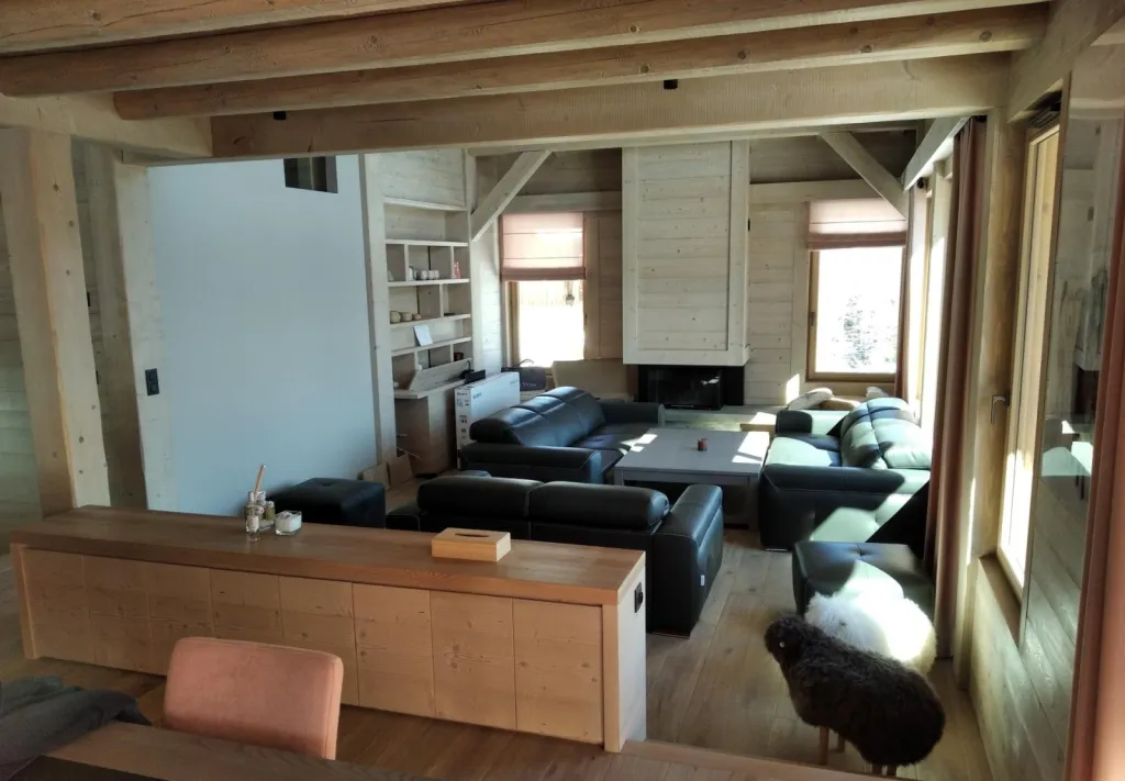 Réalisation d'un chalet bois contemporain sur mesure à Combloux en Haute-Savoie avec vue magnifique sur le Mont-Blanc