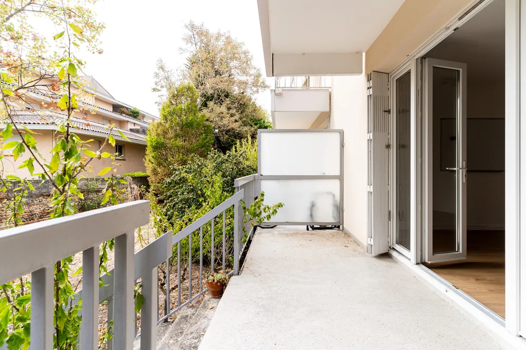 A vendre appartement 3 pièces (T3) de 68 m2 à la Côte Pavée, proche Jean Rieux et futur métro