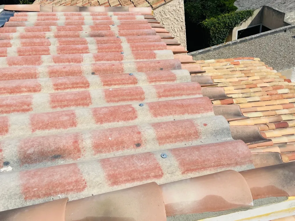 Réfection d’une toiture de maison en P.S.T Canal près de Aix en Provence.