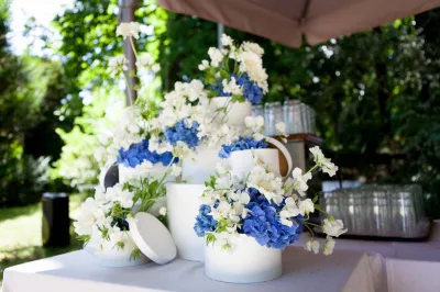 Blue and white wedding decoration