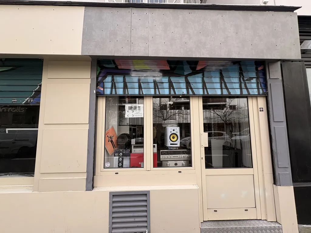 Cession de bail - Boutique 50 m², bastille, Rue Amelot 75011 PARIS
