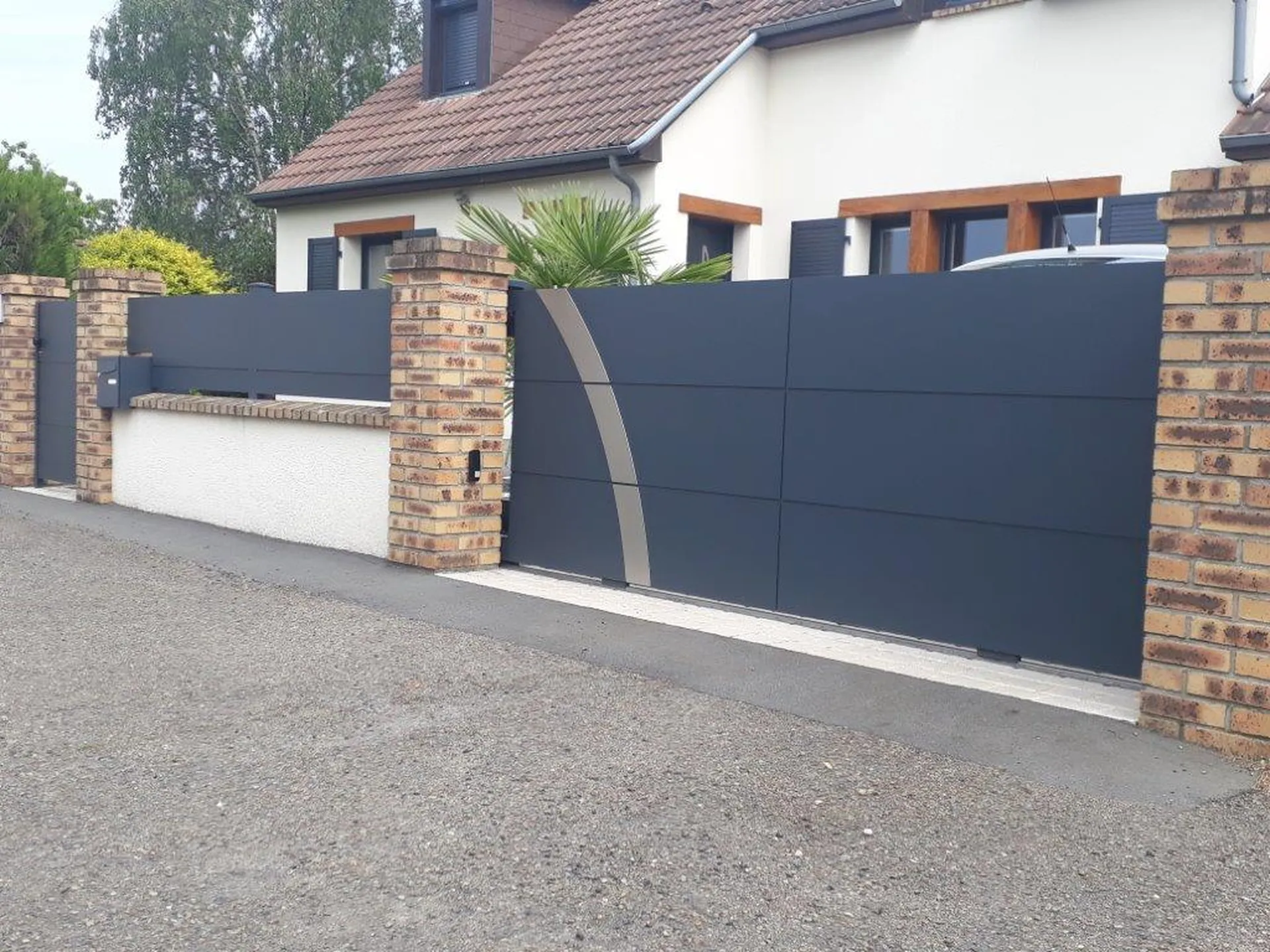 Clôture aluminium gamme Select moderne élégante robuste offrant sécurité intimité durabilité design soigné entretien facile extérieur contemporain