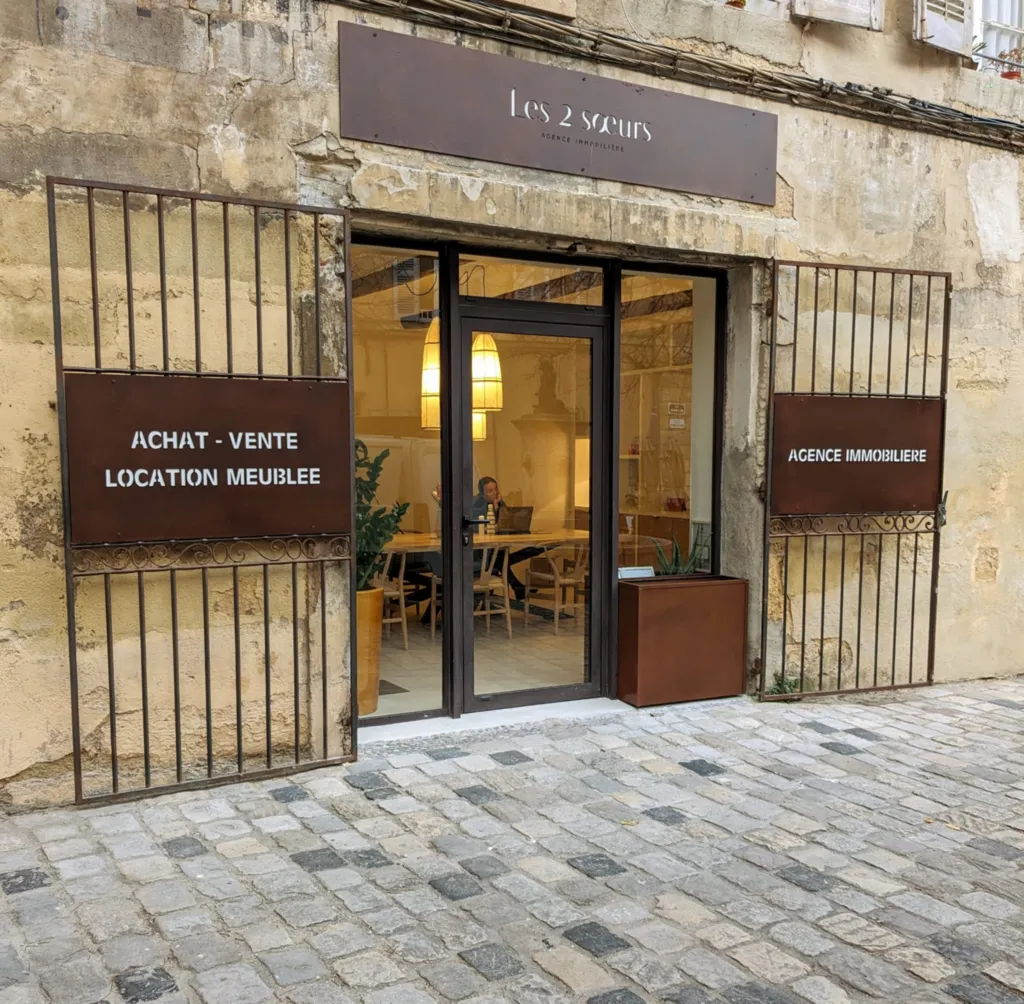 Création de la deventure de l'agence les deux soeurs à Aix en Provence