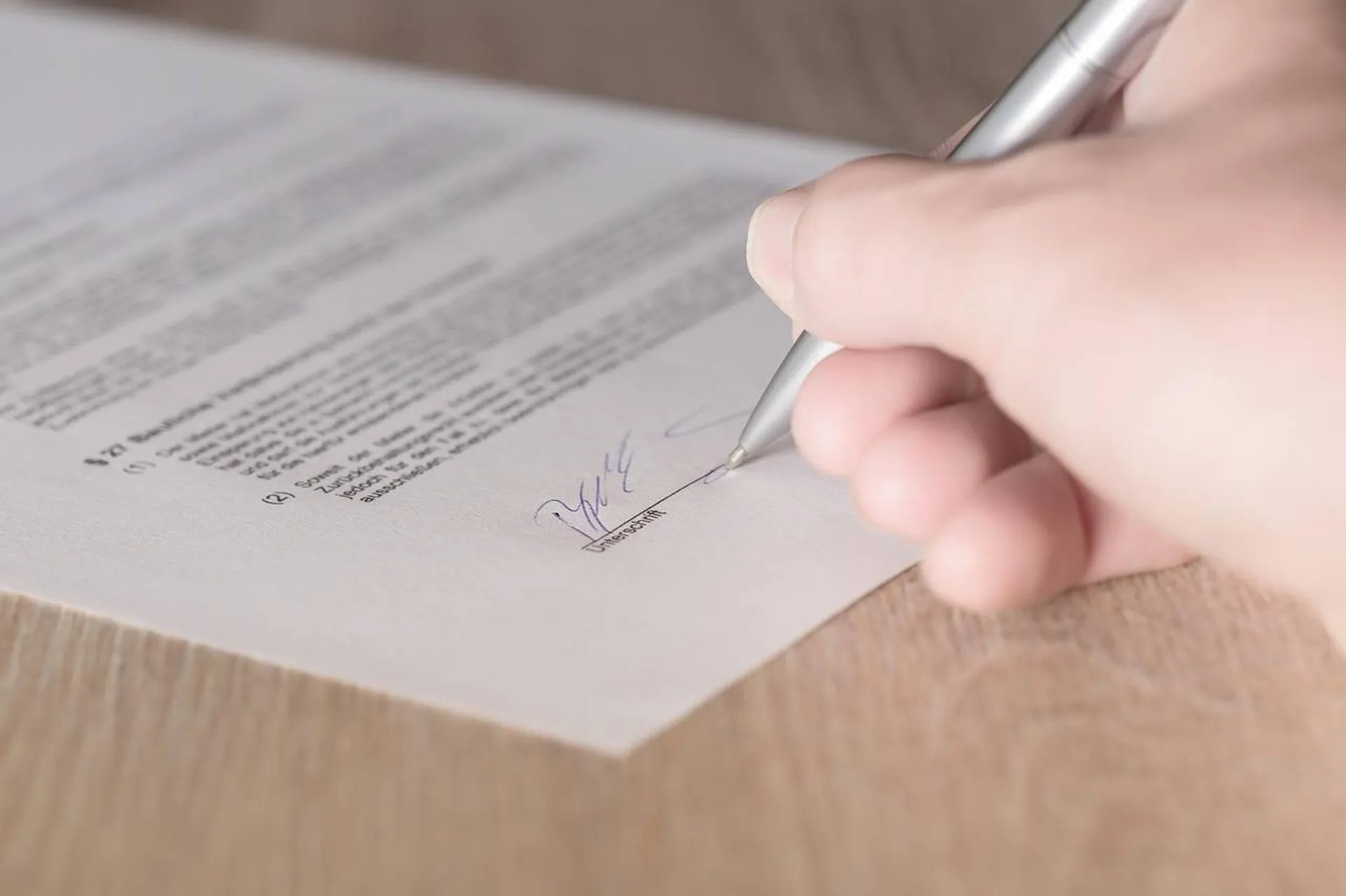 Avocate en droit des contrats