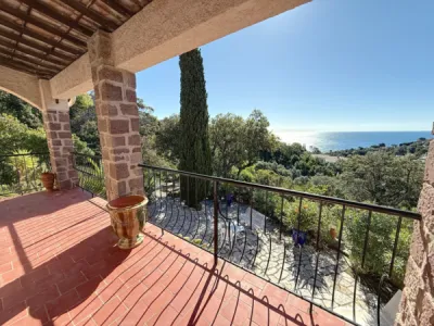 Villa 6 pièce(s) 4 chambre(s) 155 m² Les Issambres (83380)