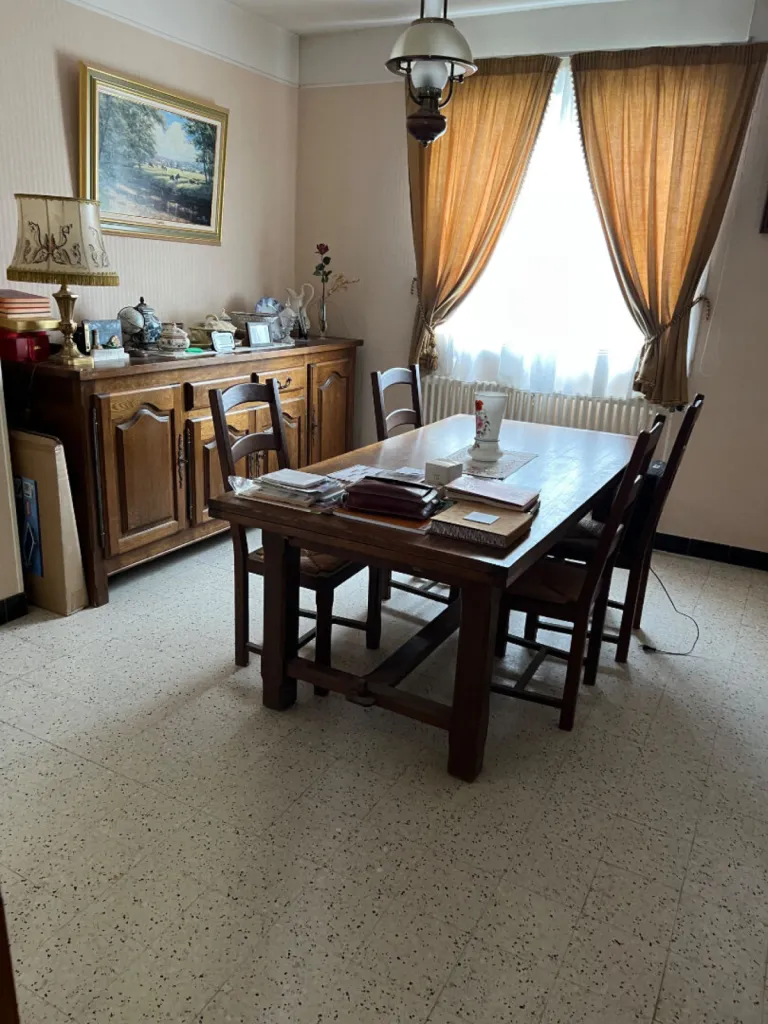 A vendre pavillon de 44m2 à rafraichir situé à Saint-Ouen-du-Tilleul