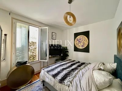 Le Vésinet Centre appartement avec une terrasse 3 chambres possible d'en faire 4.