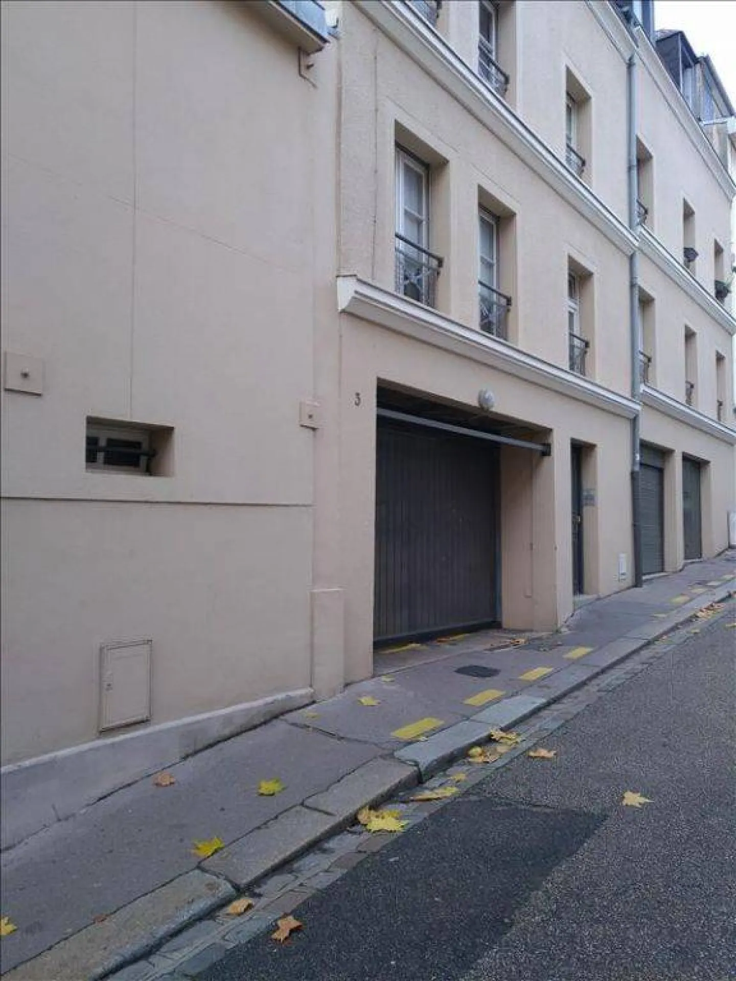 Place de parking en location, située rampe Cauchoise à Rouen, 95€ charges comprises