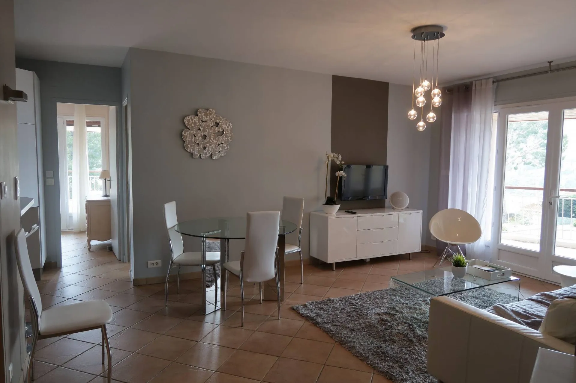 Appartement T4 Cassis dans le centre avec terrasse vue Cap Canaille et garage 