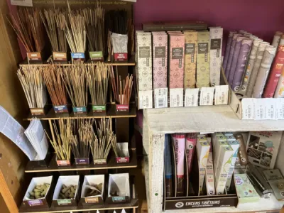 Encens naturels Aromandise en bâtons et cônes : favorisant l'apaisement et le bien-être près de Montmerle-sur-Saône Ain 01