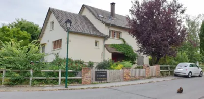 Couple avec enfants recherche maison à vendre quatre chambres avec jardin près de Saint-Germain-en-Laye 78