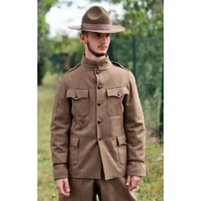 Tenues Première Guerre mondiale militaires authentiques fidèles modèles réglementaires pour reconstitution historique Caen