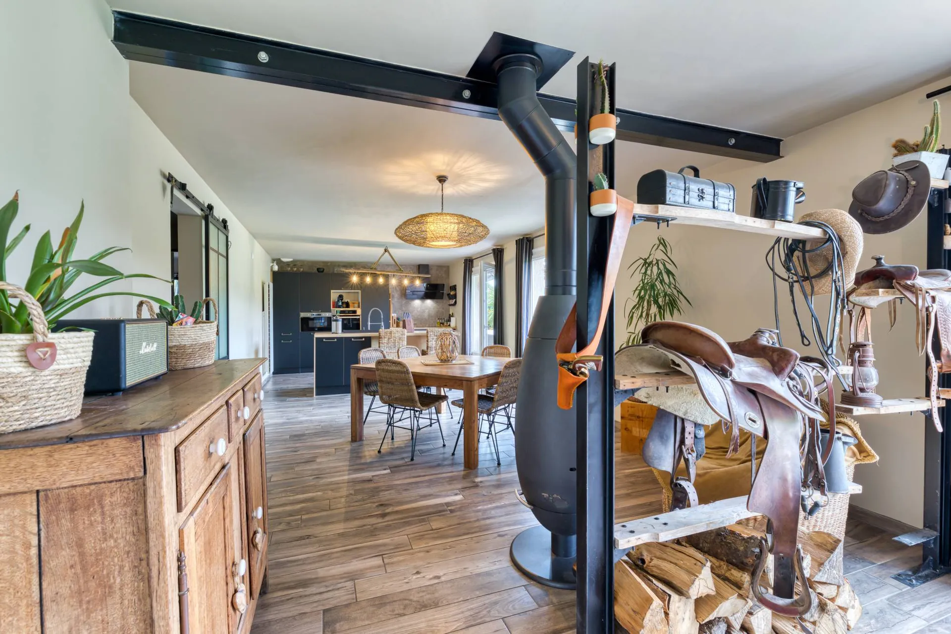 Vends Maison de Campagne Rénovée avec Écuries et Grenier