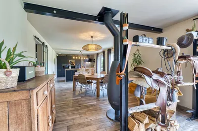 Vends Maison de Campagne Rénovée avec Écuries et Grenier