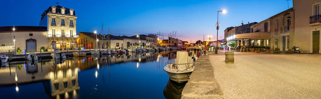 Marseillan proche du Cap d'Agde bord de mer camping 4 étoiles